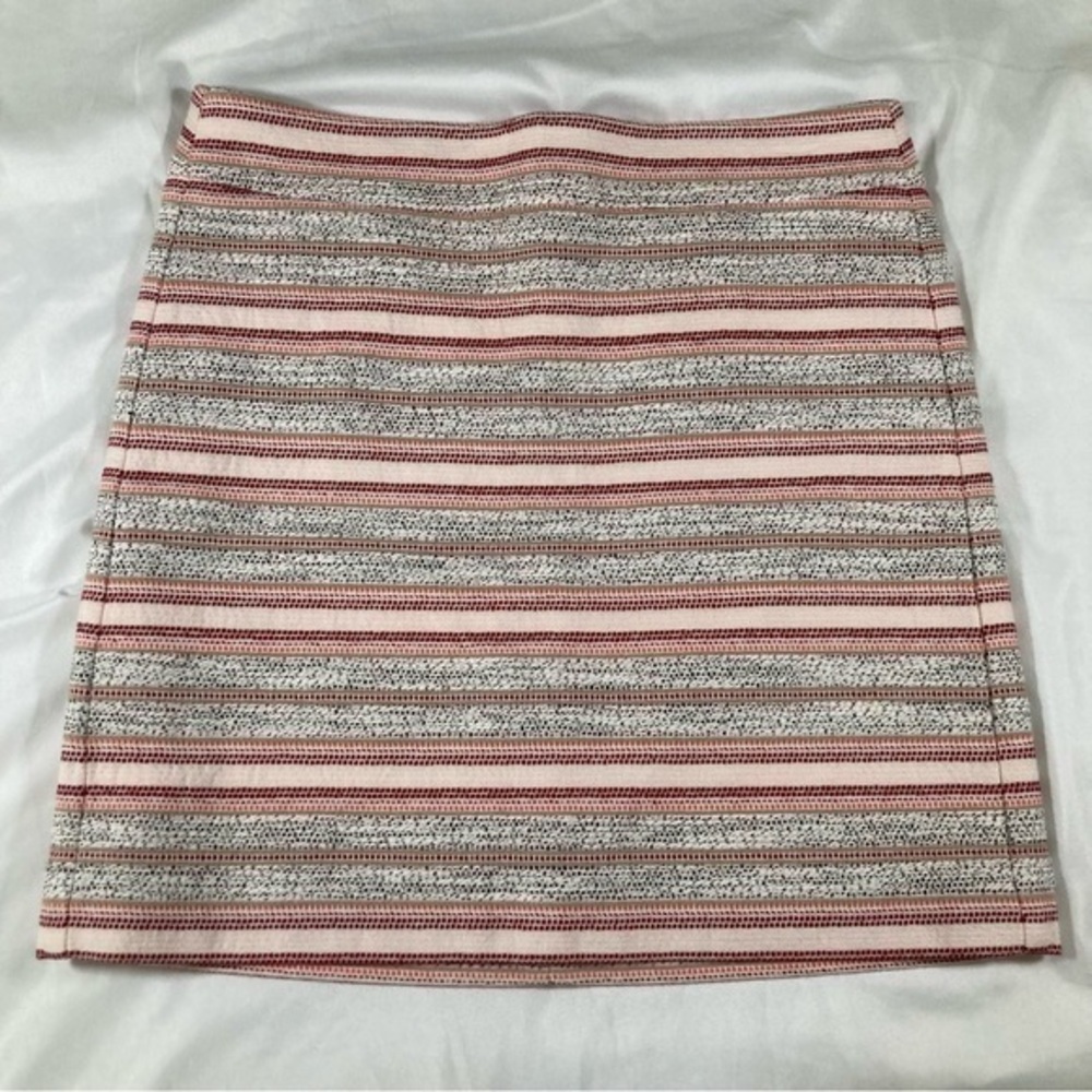 Loft tweed Striped Mini Skirt size 2 petite EUC small excellent Valentine’s pink